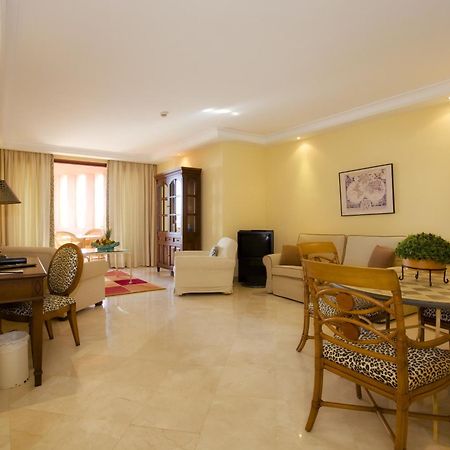 Bahia Beach Apartments Estepona Rum bild