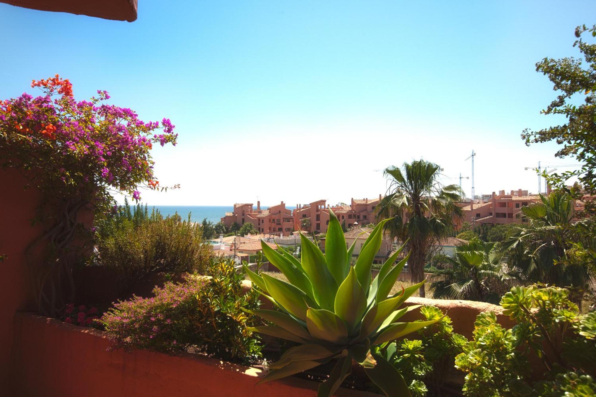 Bahia Beach Apartments Estepona Rum bild
