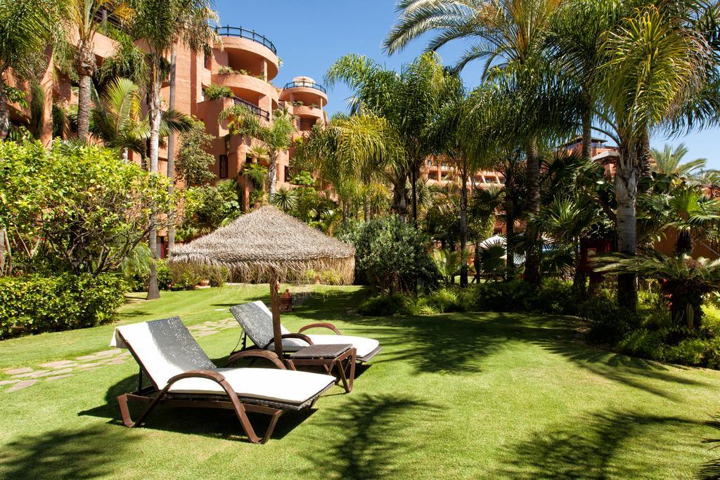 Bahia Beach Apartments Estepona Exteriör bild