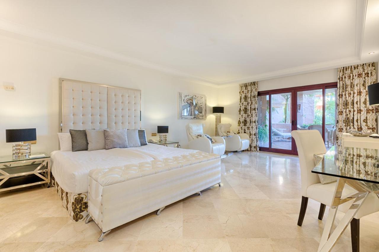 Bahia Beach Apartments Estepona Exteriör bild
